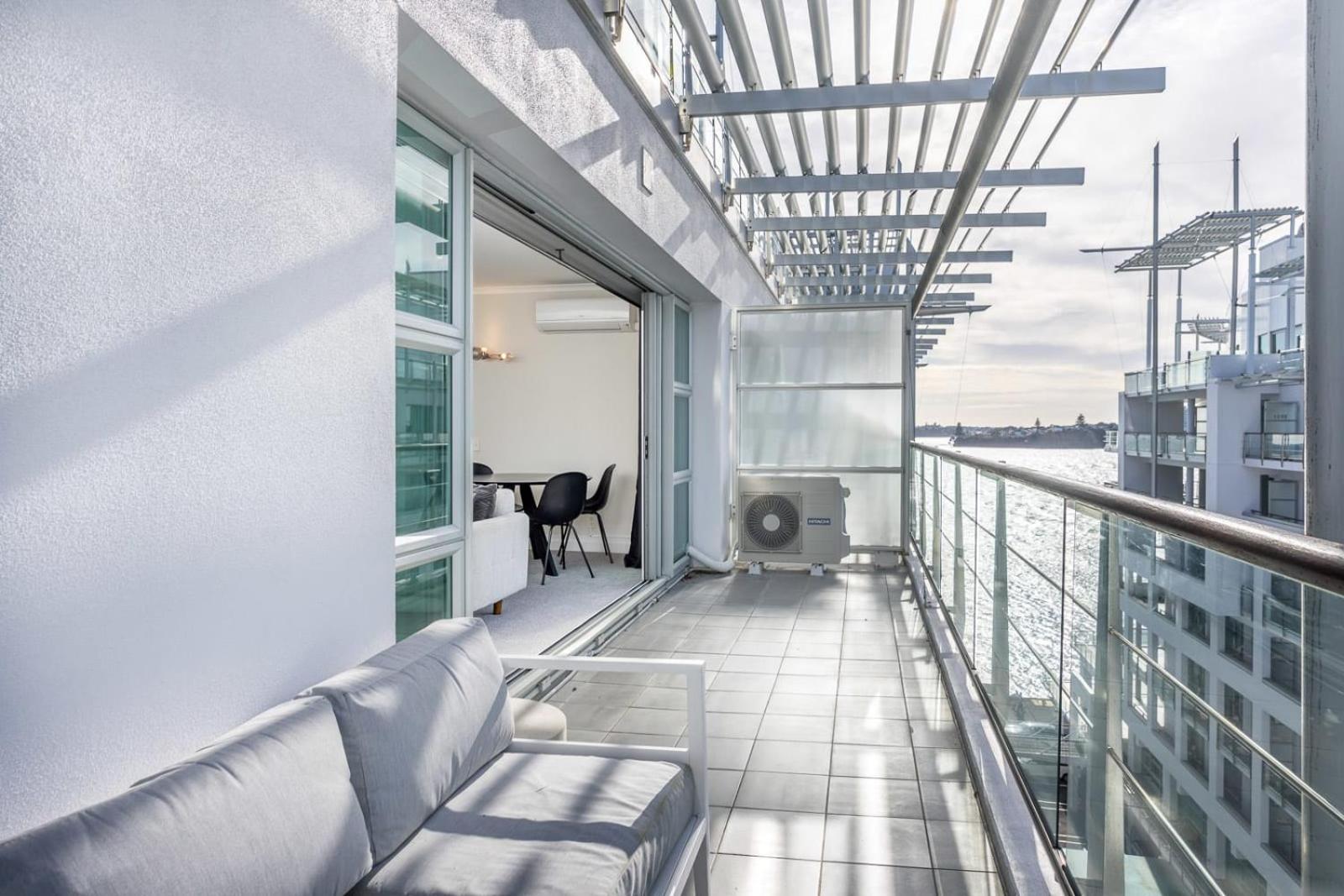 Beautiful Renovated 2 X Bdrm,Perfect Location Lägenhet Auckland Exteriör bild